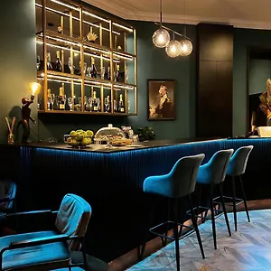 Hotel Rumor, Budapesta