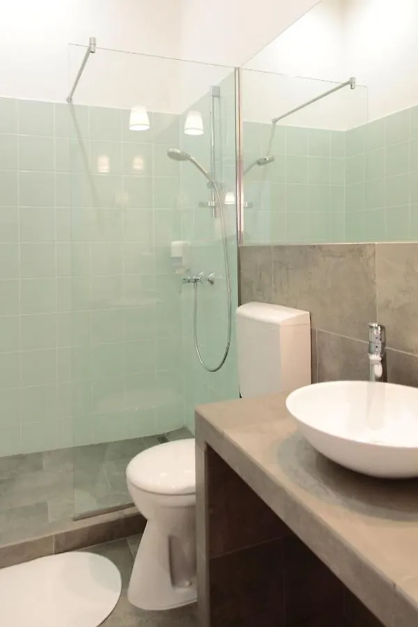 **** Hotel apartamentowy Maverick Apartments Budapeszt Węgry